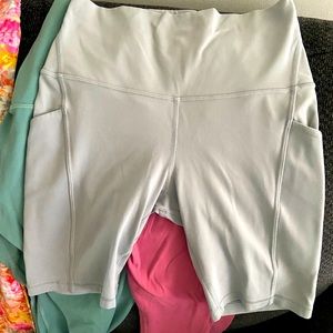 Align HR Shorts with pockets Lululemon 8”